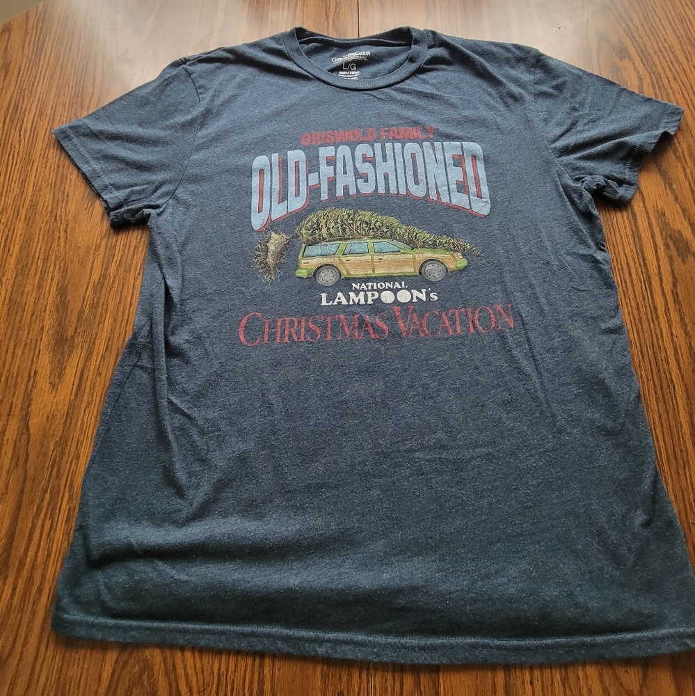 National Lampoons Christmas Vacation Tshirt. L